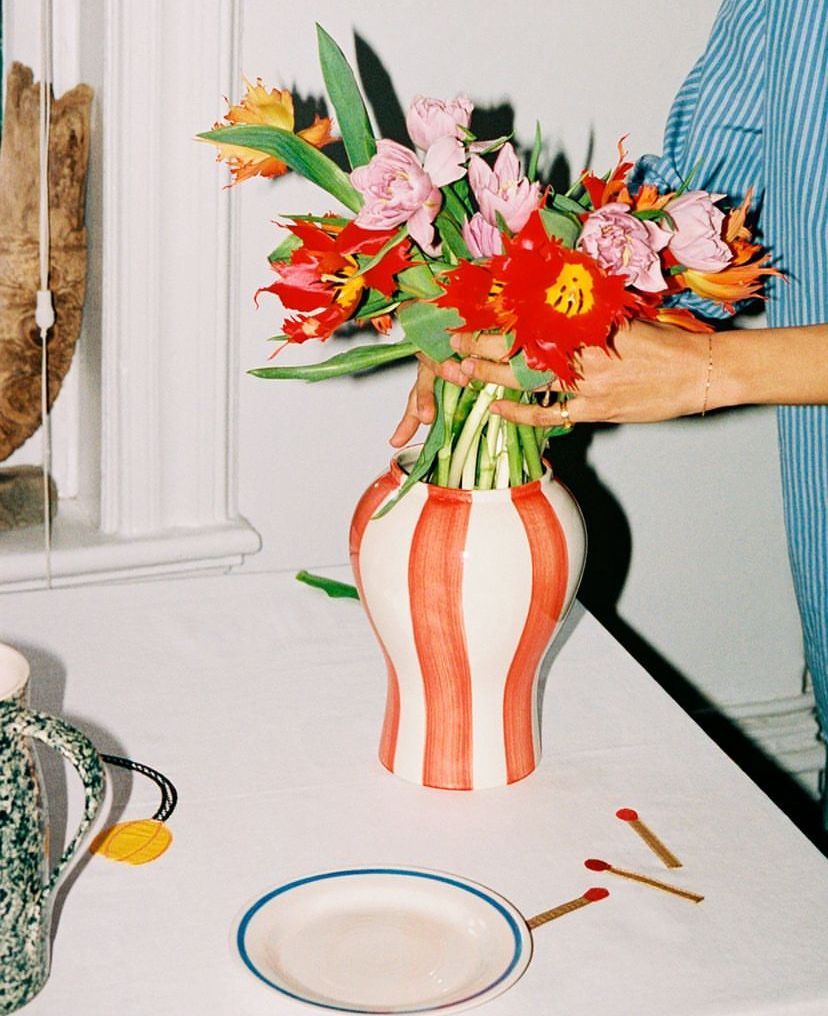 Bouquet sur une table de réception